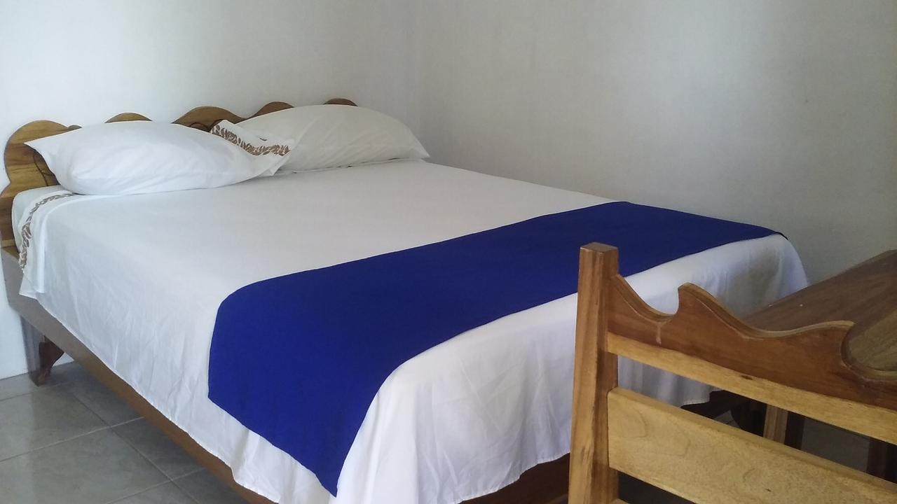 Cabinas Smith 2 Cahuita Kültér fotó